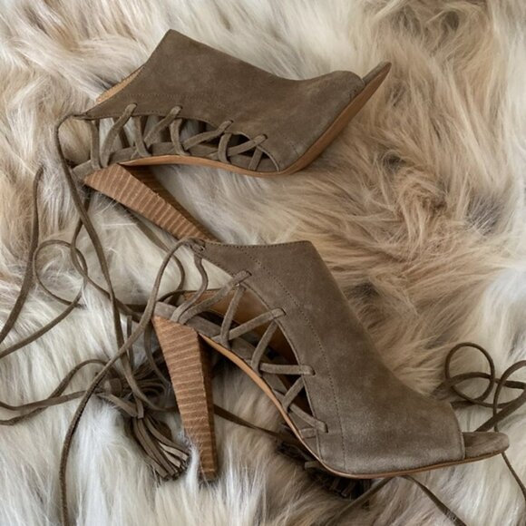 Banana Republic Hello Sole Mate open-toe suede leather booties size 7.5 - Picture 8 of 15